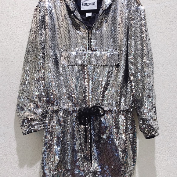 Moschino x H&M Silver Sequin Hooded Mini Dress - Picture 15 of 16